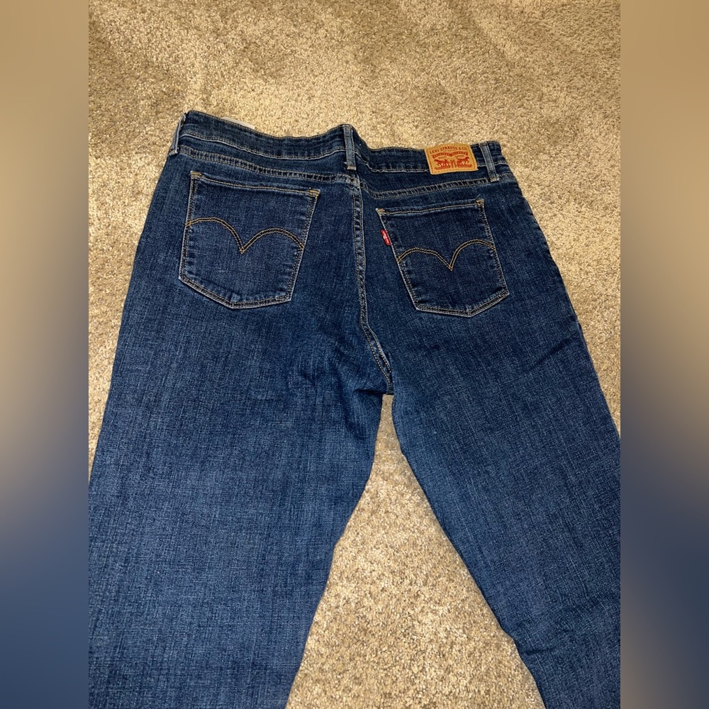 Levi's 711 Skinny Jeans - Picture 2 of 8